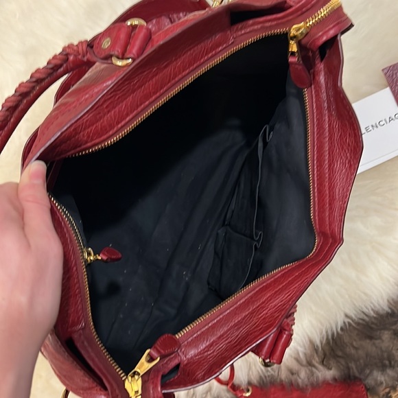 Balenciaga City Bag: Rouge Cerise with Gold Hardware - Picture 15 of 17